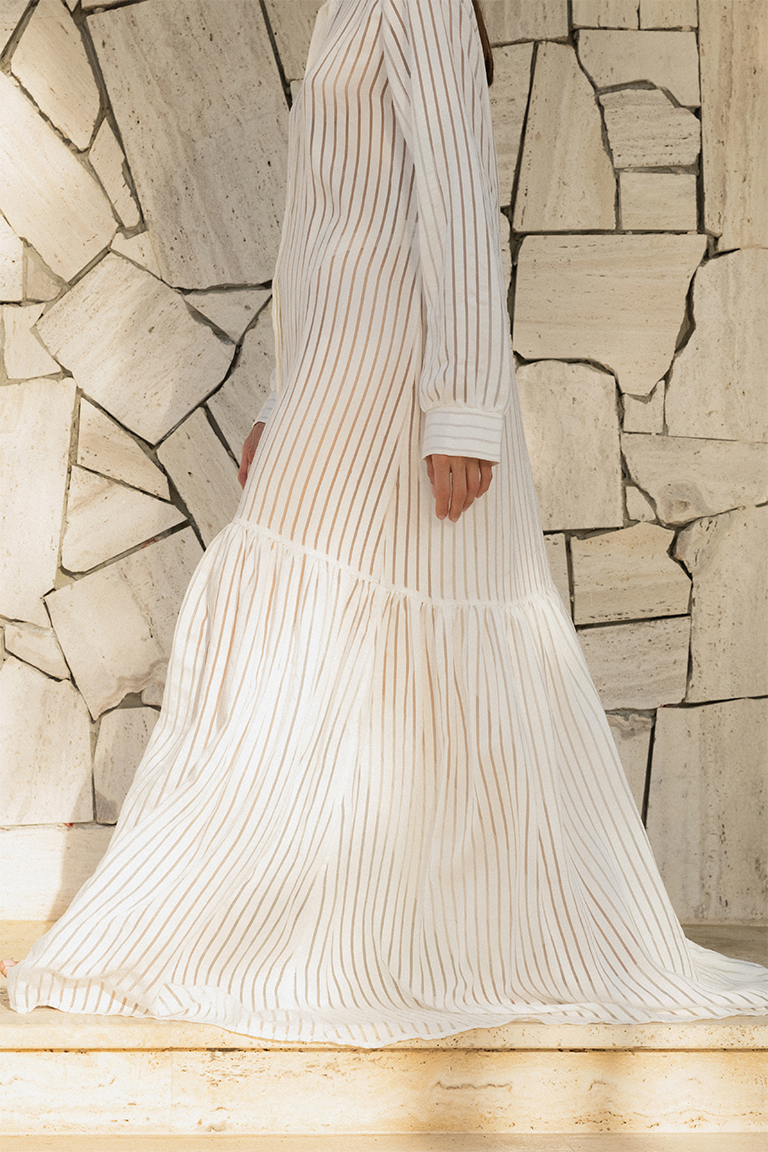 Long dress in viscose / white