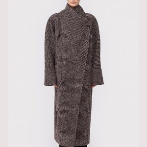 Long asymmetric coat