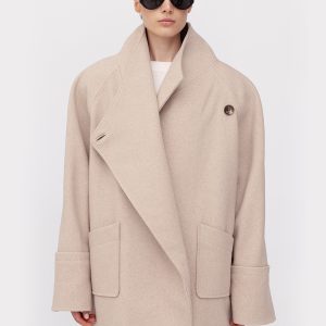 Asymmetric jacket in wool
