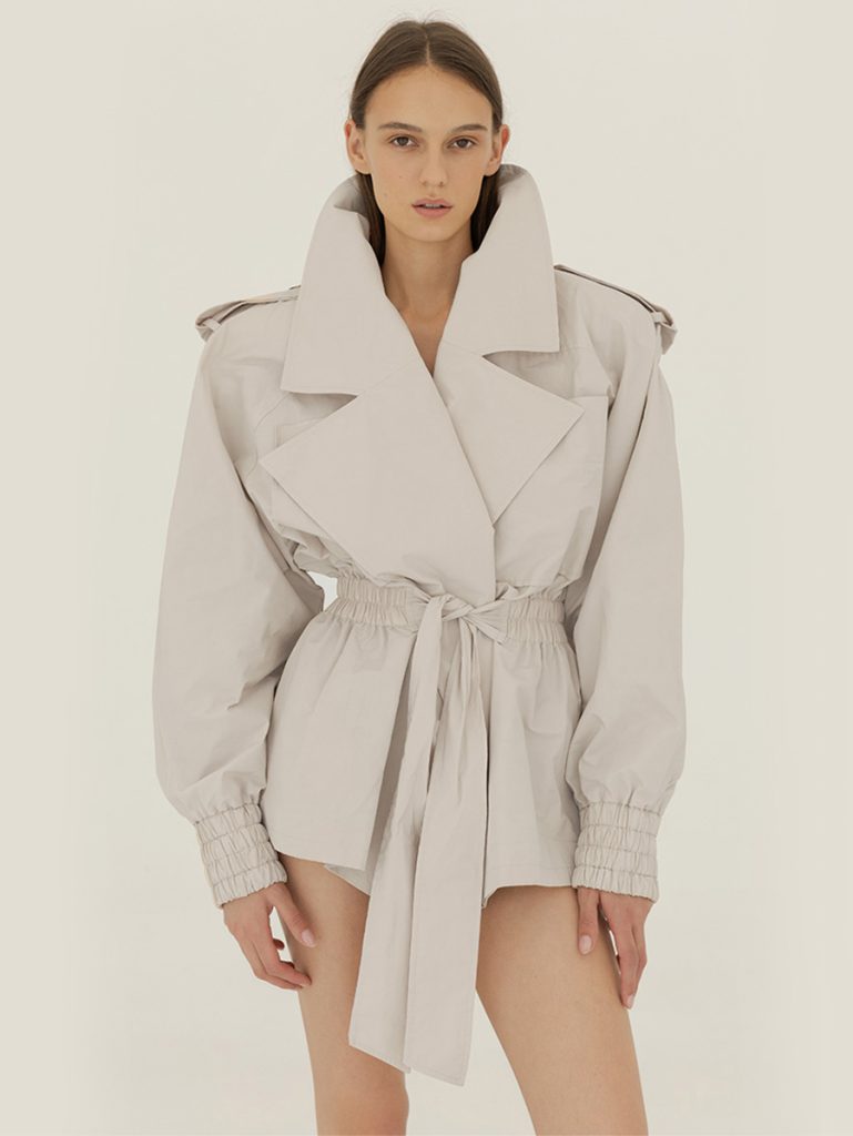 Trench coat in cotton / light grey