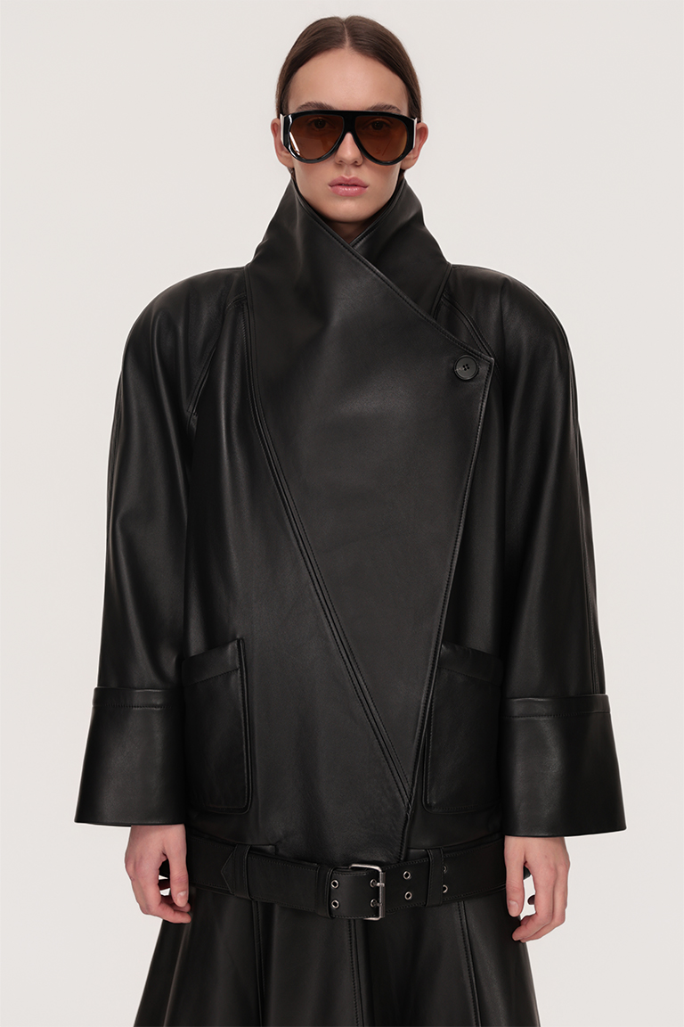 Asymmetric jacket in genuine leather