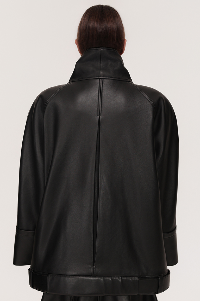 Asymmetric jacket in genuine leather