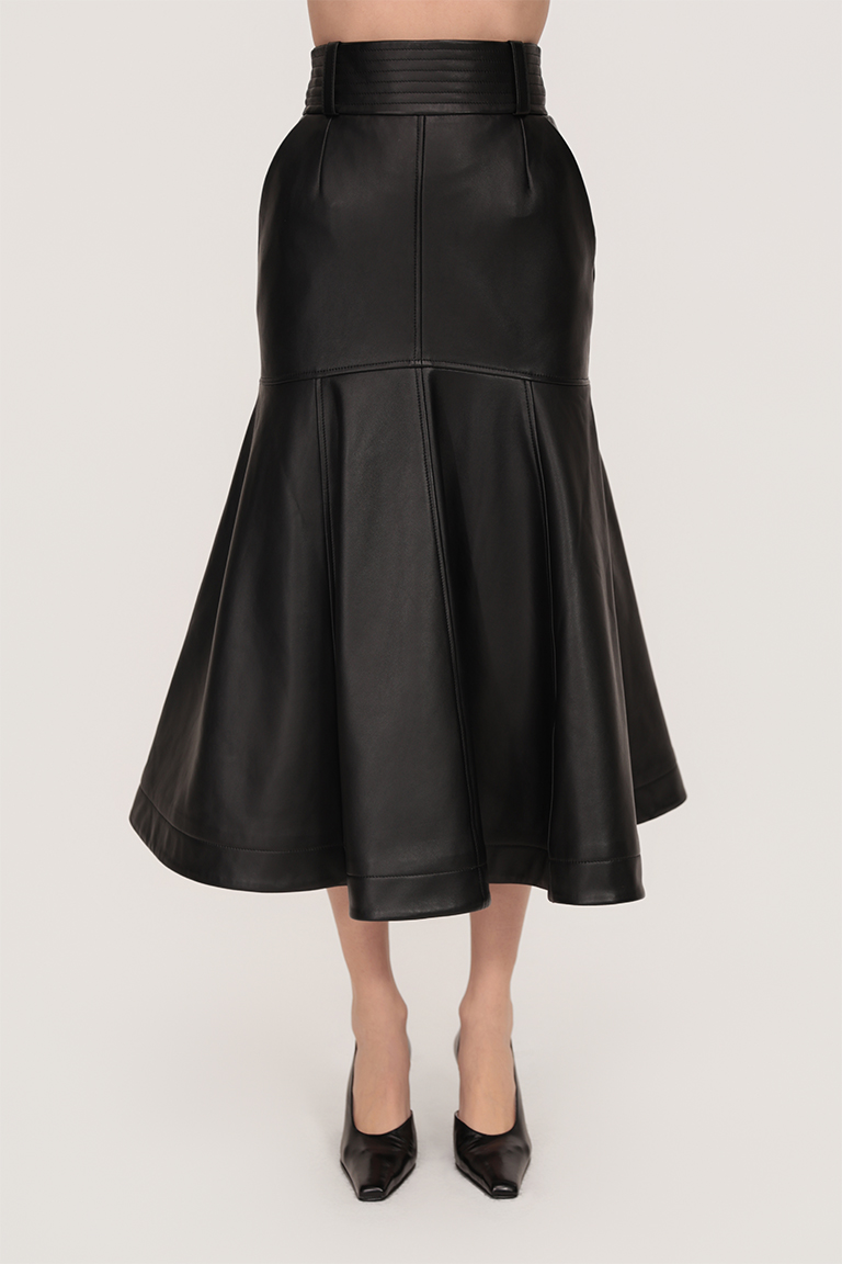 Draped skirt in genuine leather