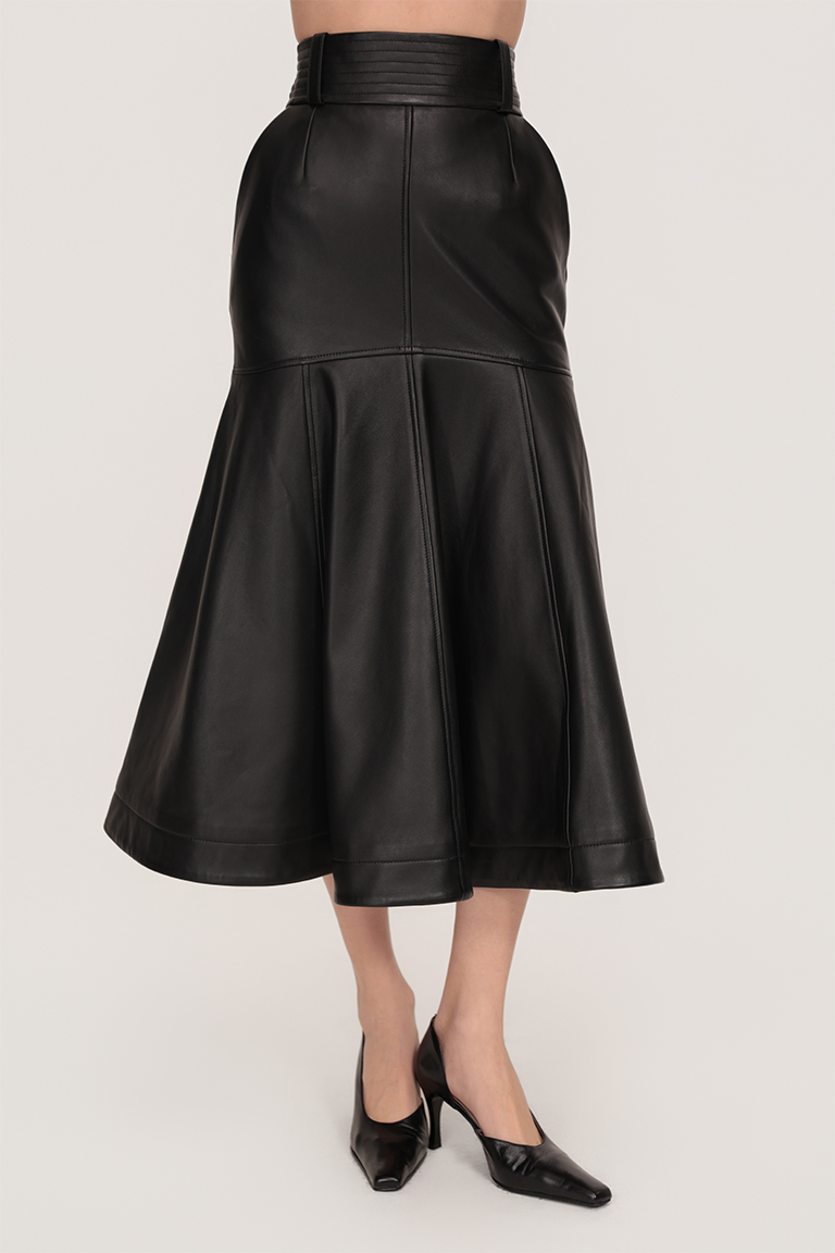 Draped skirt in genuine leather