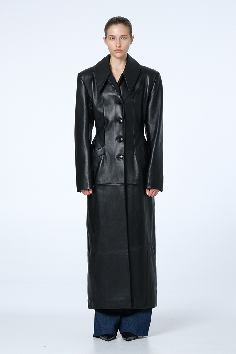 Long coat in genuine leather