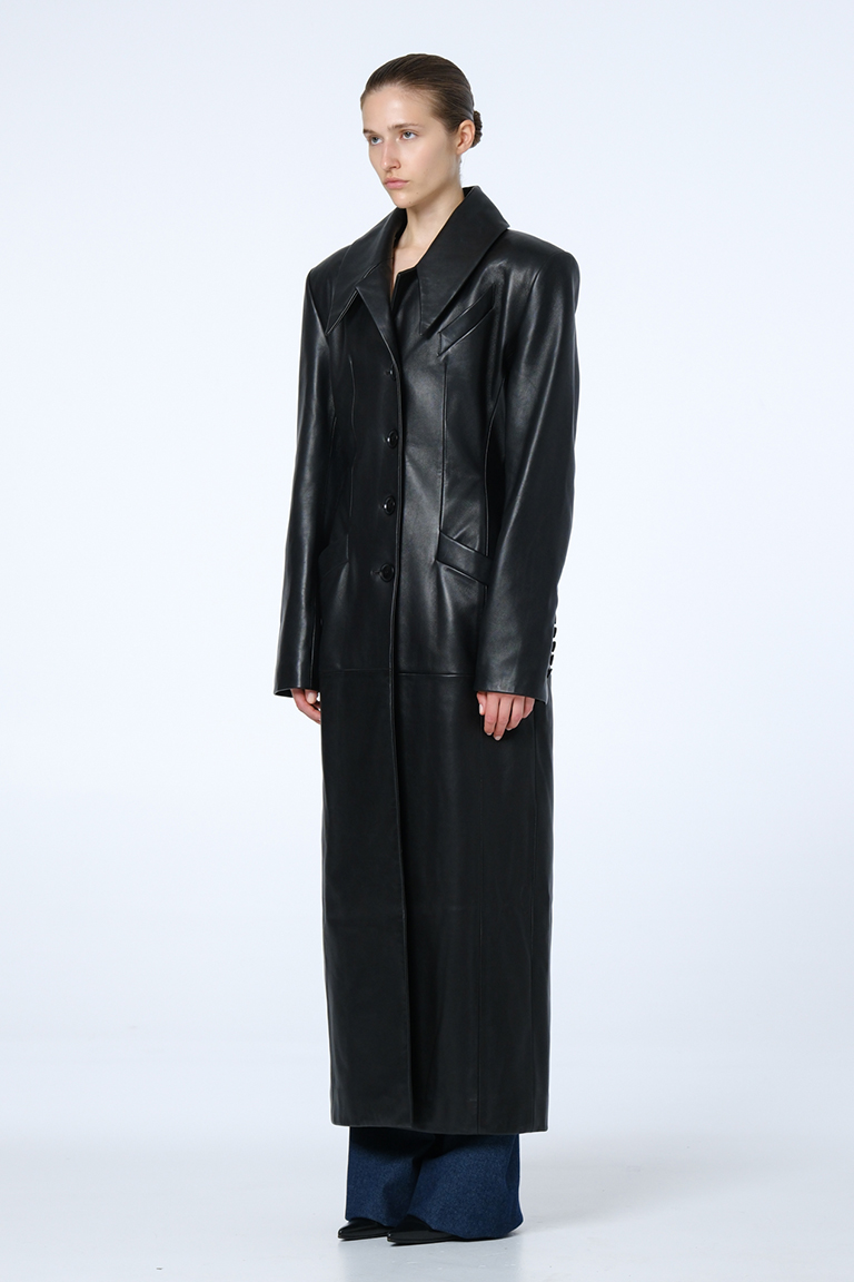 Long coat in genuine leather