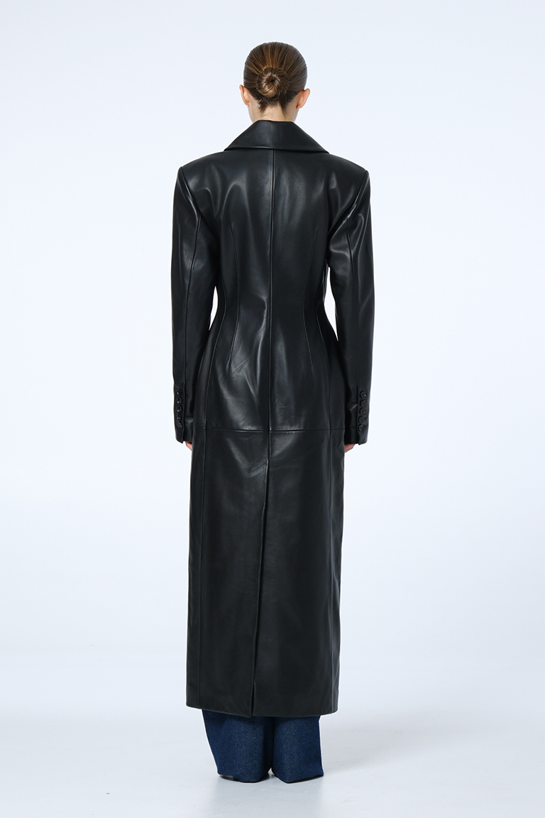 Long coat in genuine leather