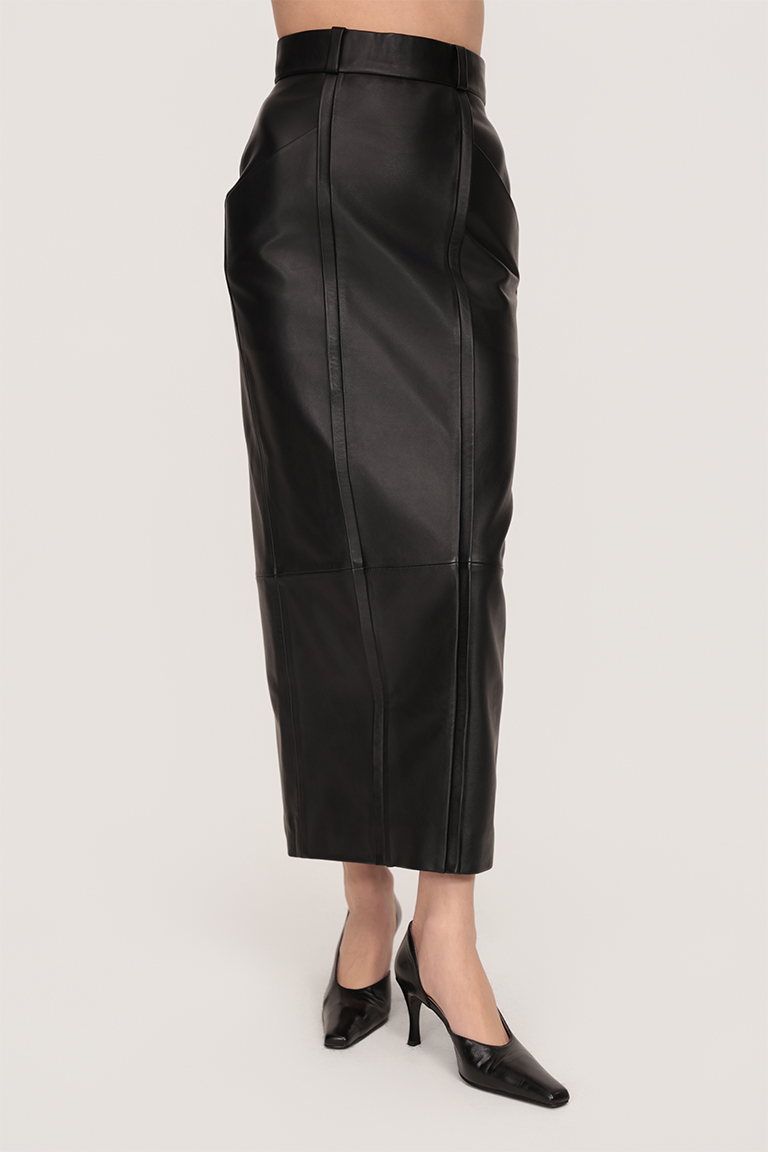 Pencil skirt in genuine leather