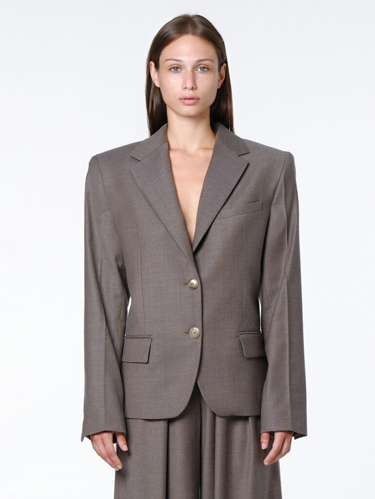 Short jacket in wool