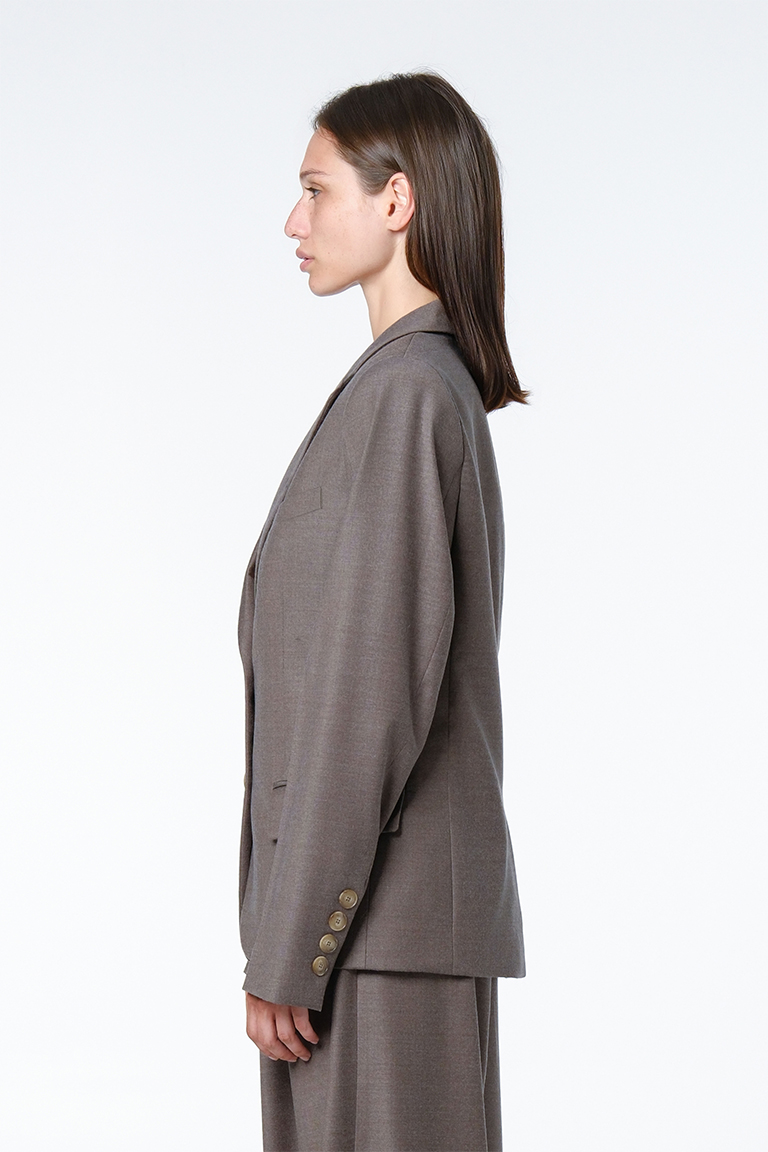 Short jacket in wool