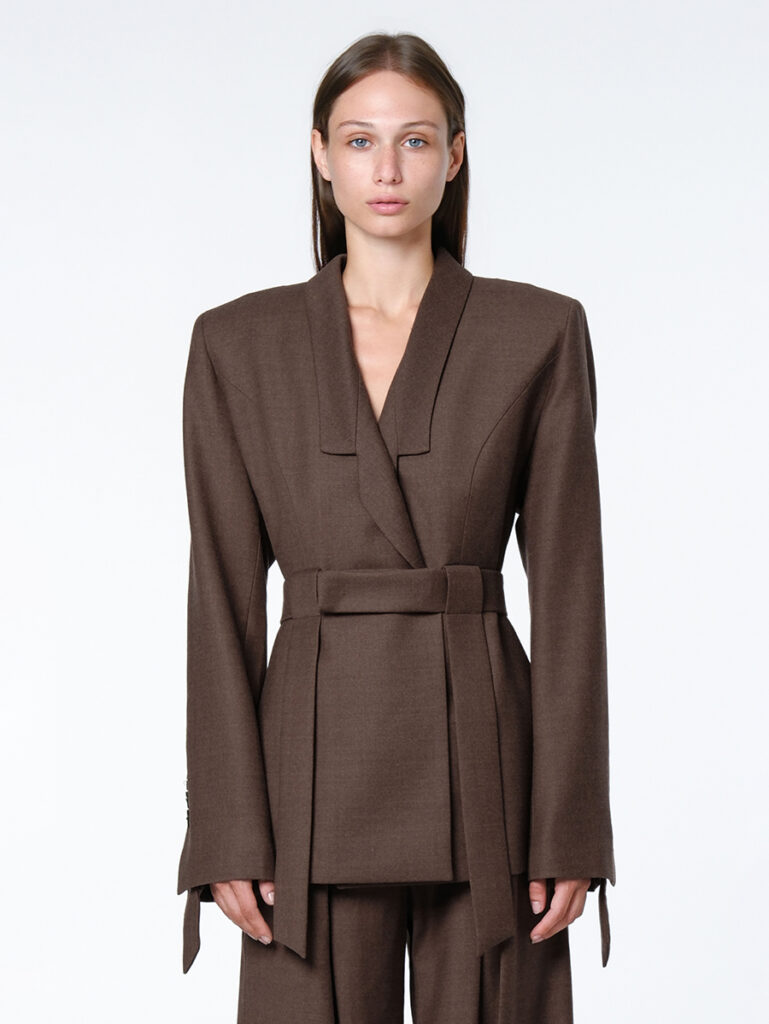 Strapped jacket in wool / brown