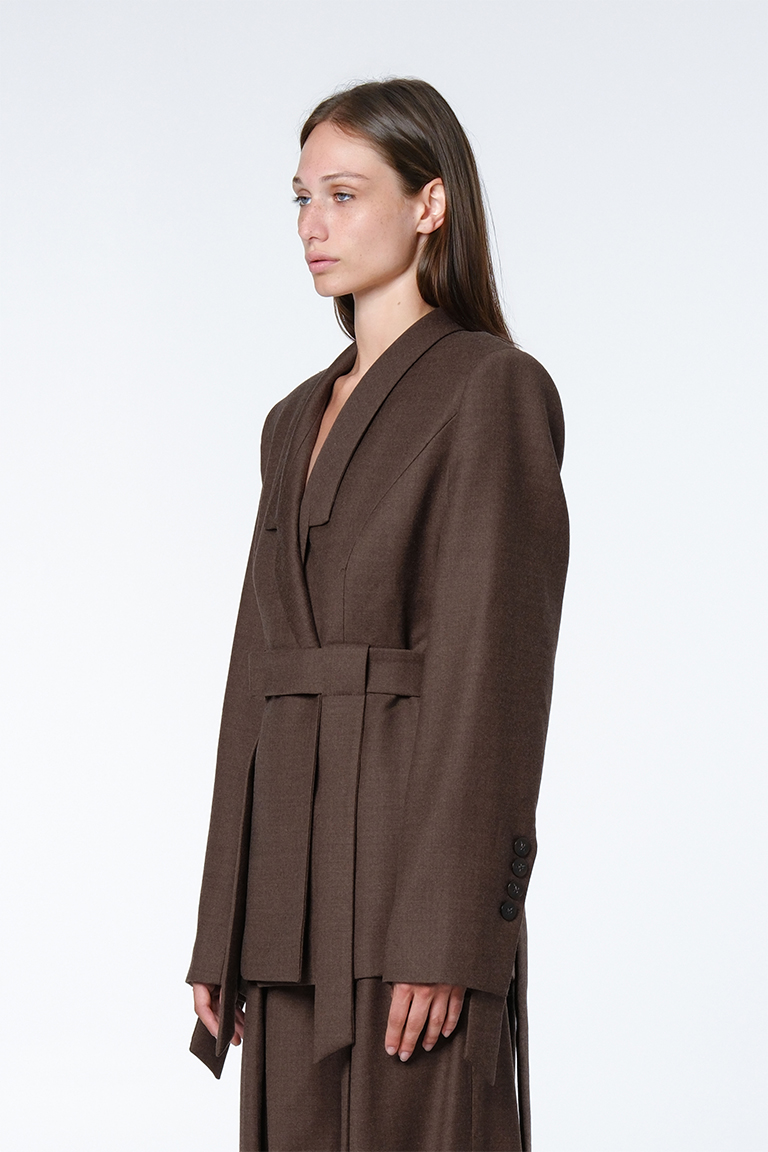 Strapped jacket in wool / brown