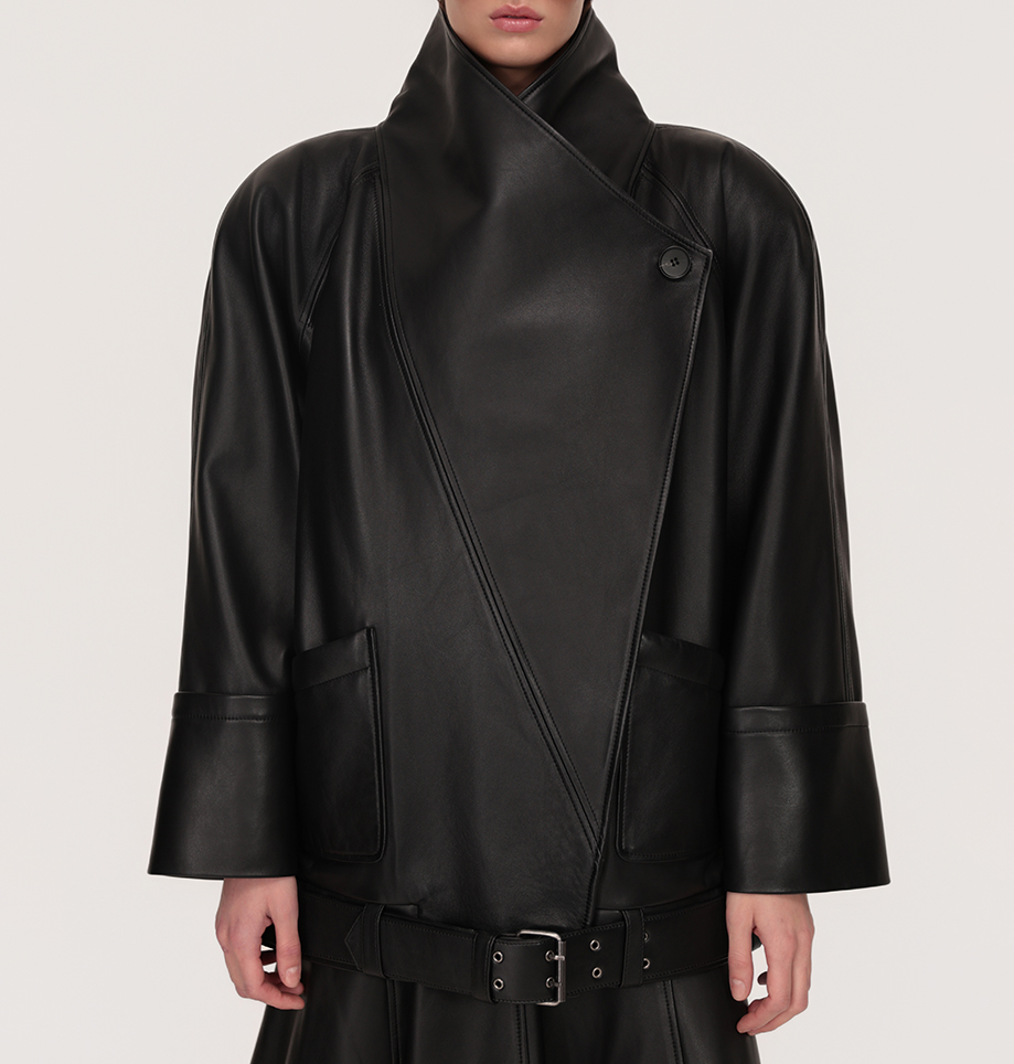 Asymmetric jacket in genuine leather