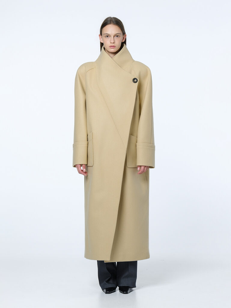 Long asymmetric coat / beige