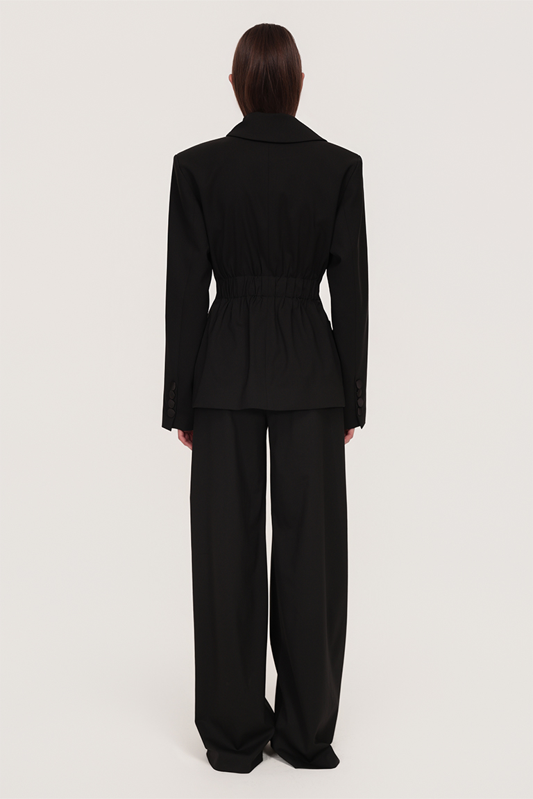 Sculpted blazer and signature pants