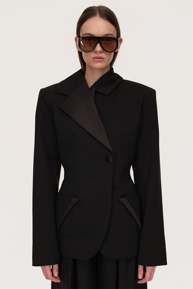 Sculpted blazer in wool