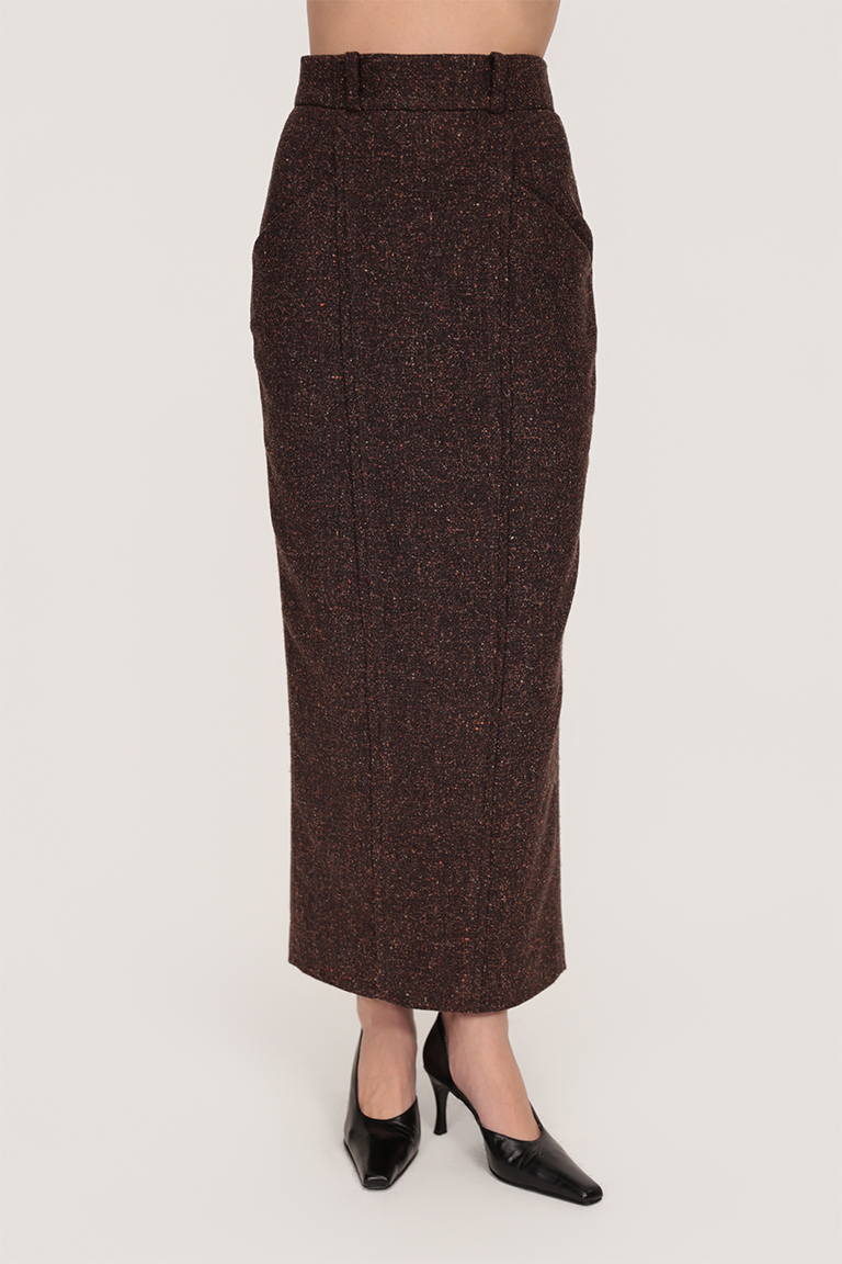 Short jacket & pencil skirt in silky wool