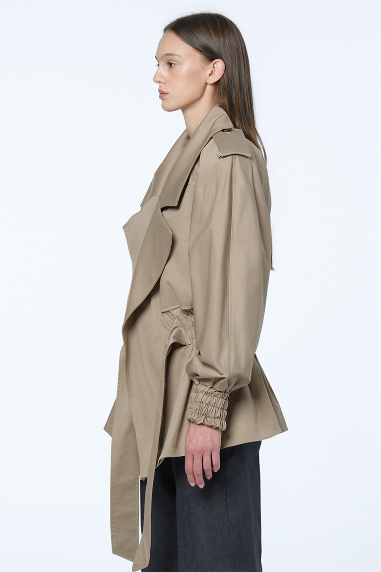 Trench coat in cotton / beige